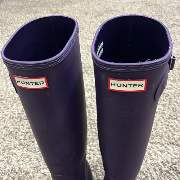 HUNTER original tall boots 💜 - Picture 7 of 11